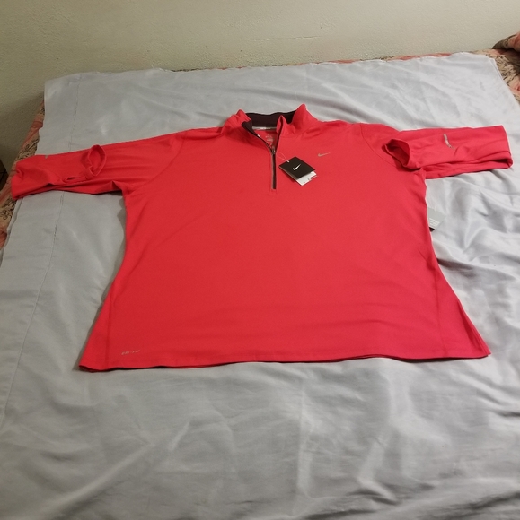 red nike long sleeve shirt womens